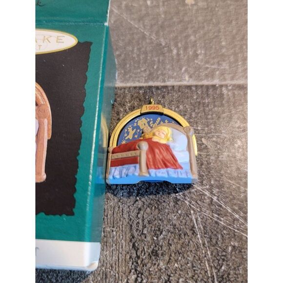 Hallmark sugarplum dreams 1995 mini ornament Xmas decor - Picture 2 of 4